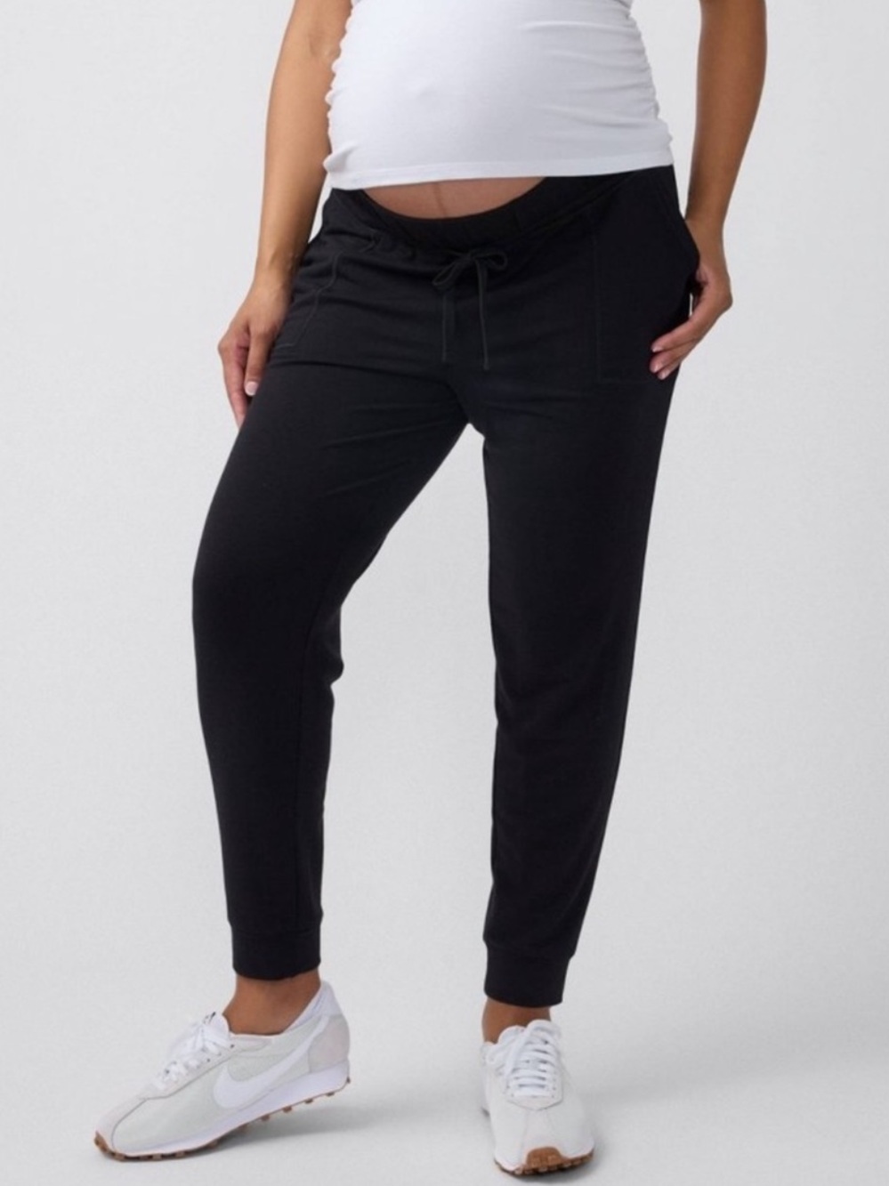 Isabel Maternity by Ingrid & Isabel Black Drawstring Jogger Pants Size M